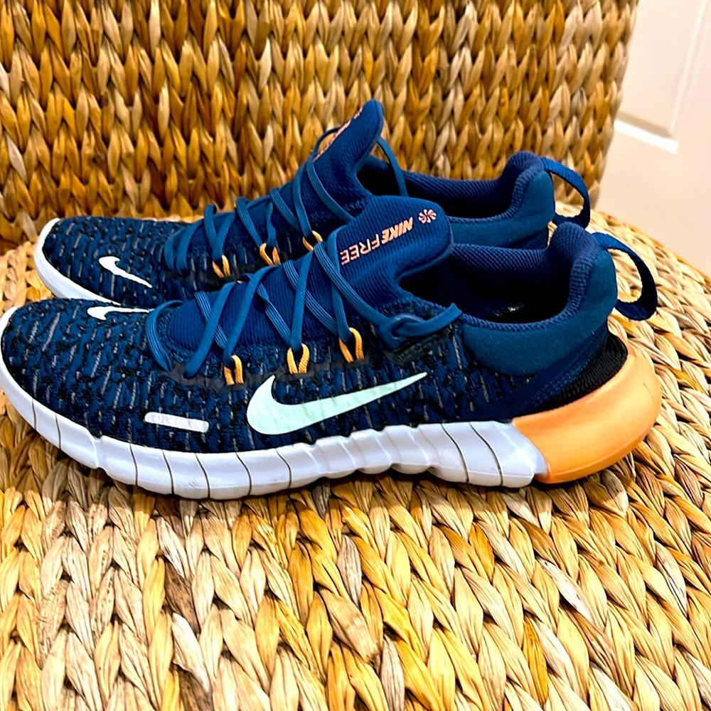 Nike Free 5.0 Sneakers